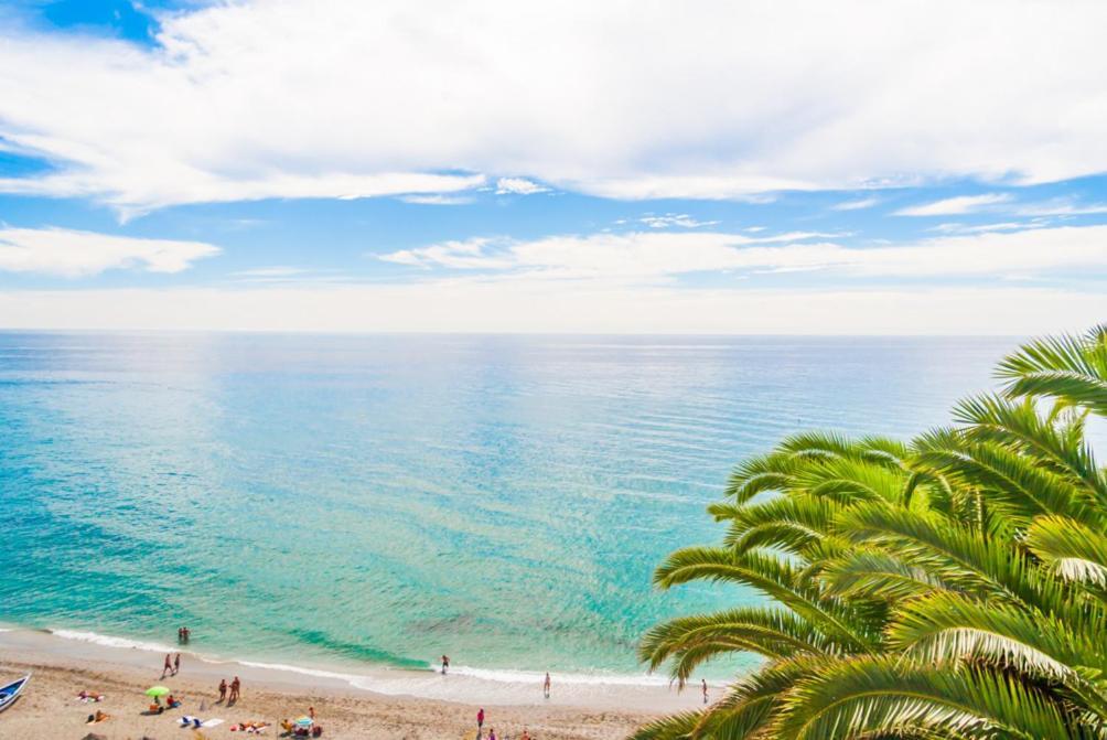 Casa Playa Torrecilla Villa Nerja Eksteriør billede